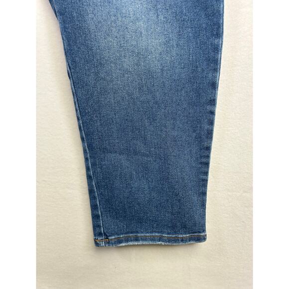 Woman's High Rise Straight Legged Cargo Jeans - Size 24W Plus Size Denim - Picture 6 of 11